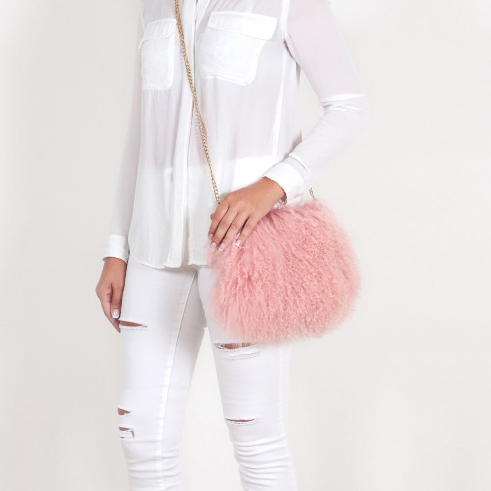 EYES ON MISHA Pelztasche aus mongolischem Lammfell Boho hellrosa